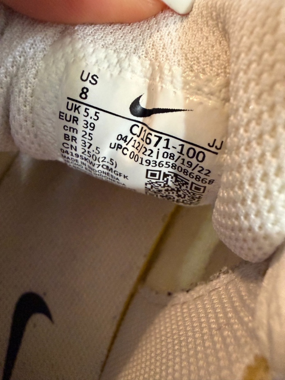 Nike White Sneakers with Black Swoosh - Picture 4 of 5